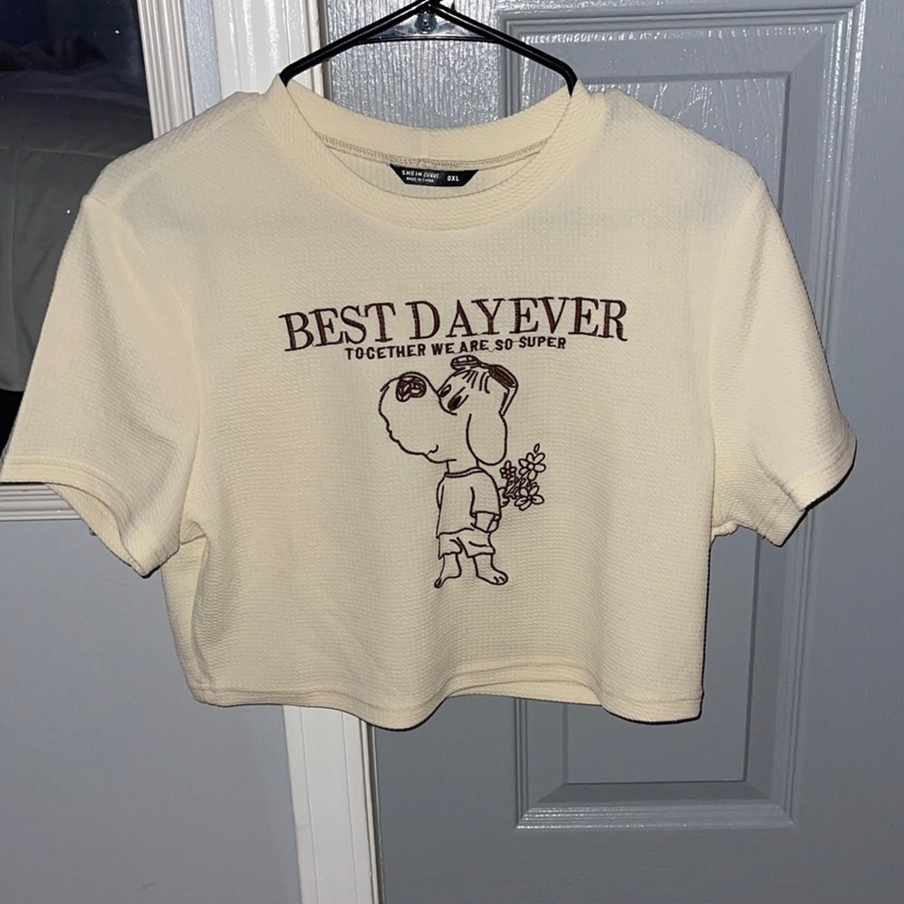 snoppy crop top